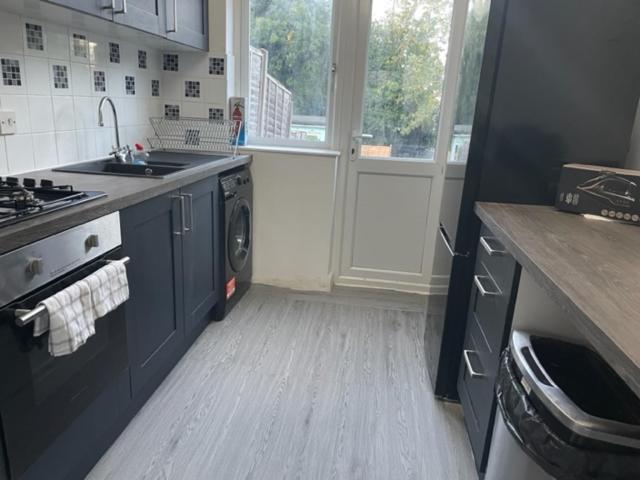 5 Bed 5Mins From Wembley Stadium London Exterior photo