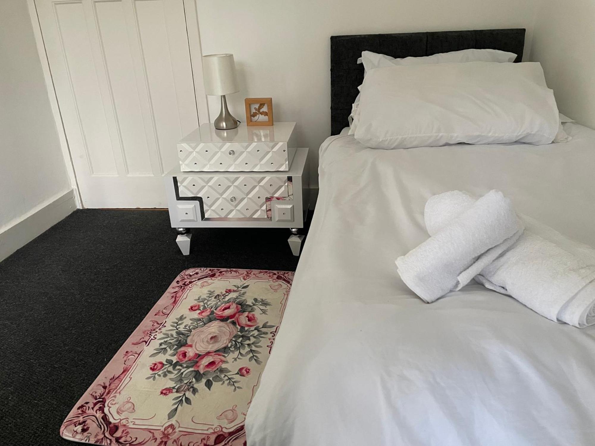 5 Bed 5Mins From Wembley Stadium London Exterior photo
